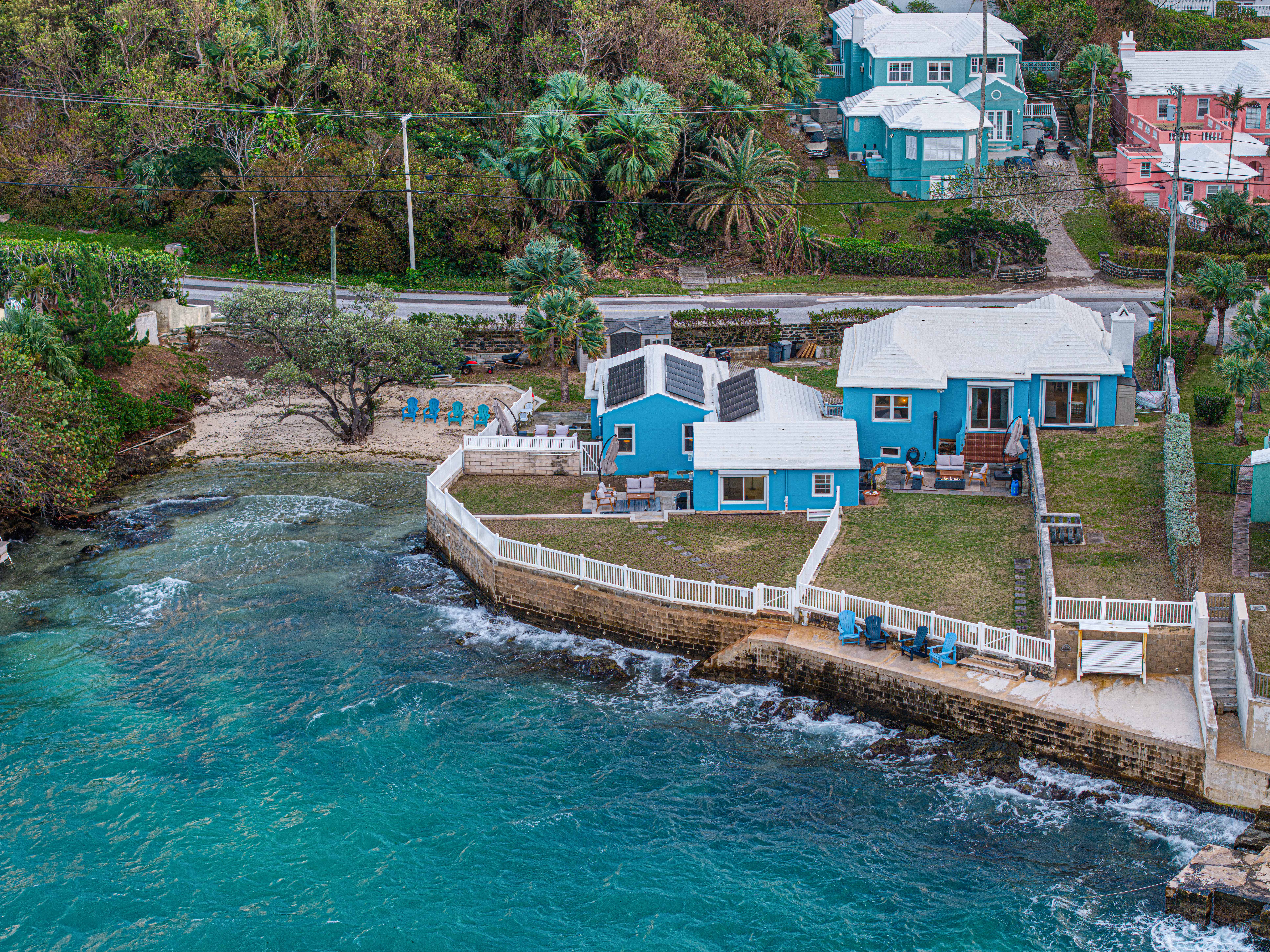 Blue Water — waterfront estate, Southampton Bermuda